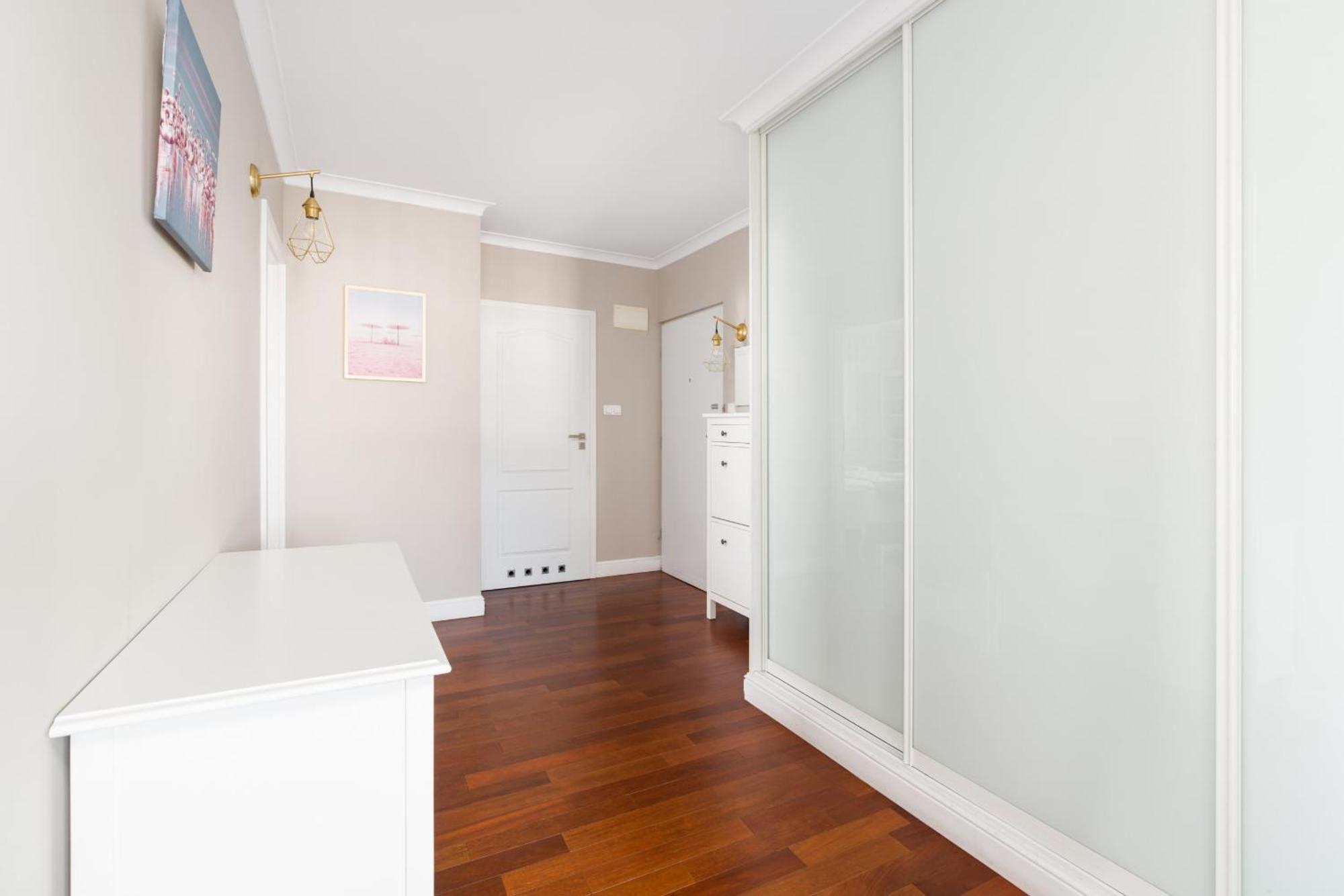 Malta Balcony And Parking By Renters Prestige Apartment *