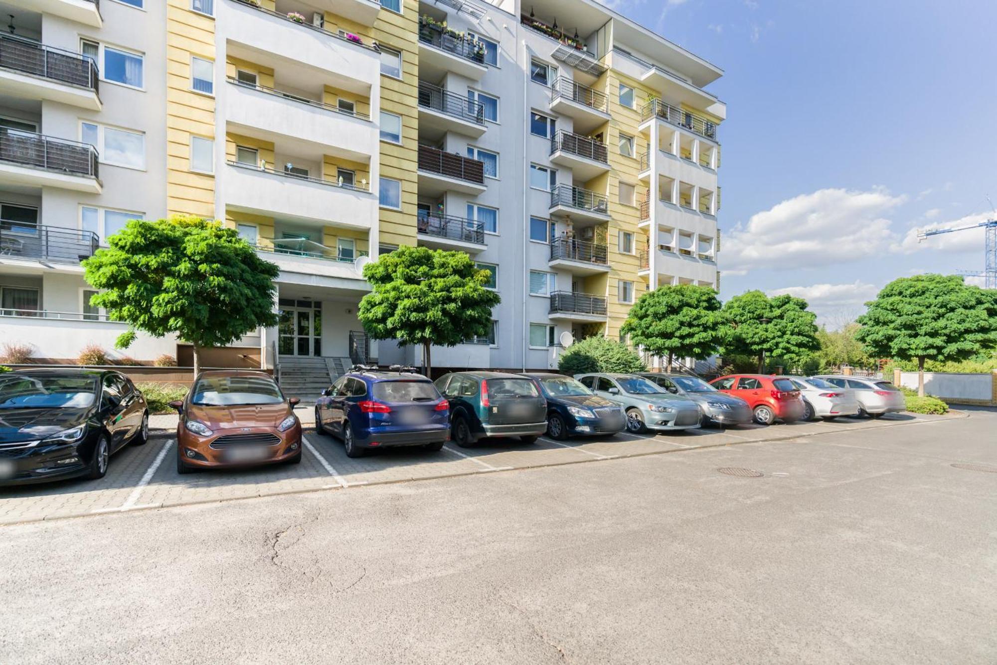 Malta Balcony And Parking By Renters Prestige * Poznań
